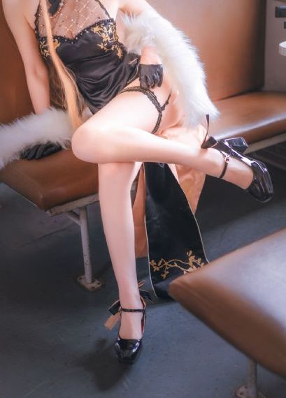 欧美牛仔裤街拍女_4K日韩免费观看